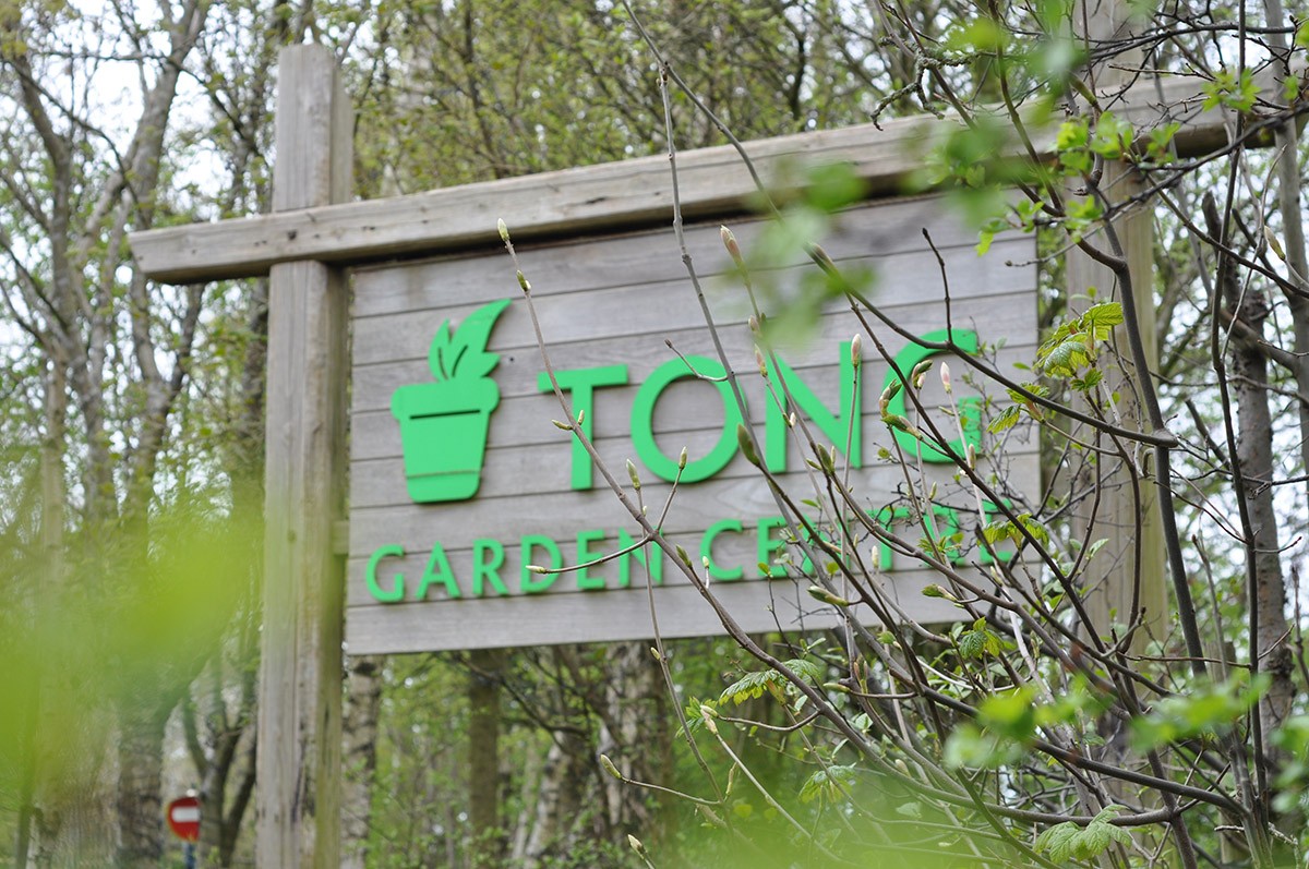 Tong Sign